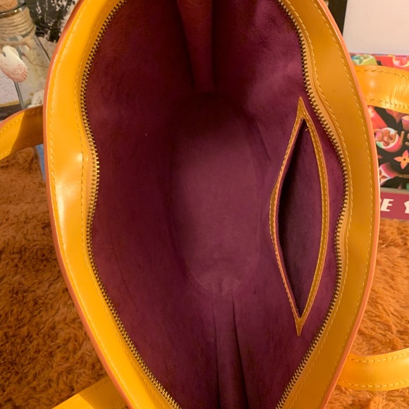 💯 Authentic LV Epi Leather Saint Jacques - Picture 12 of 16